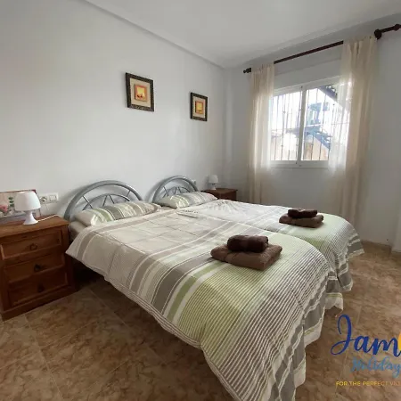 La Cinuelica, R3 1st Floor Com Pool L149 Apartmán